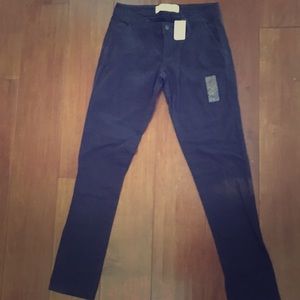 Hollister Jeans New with tag size 1